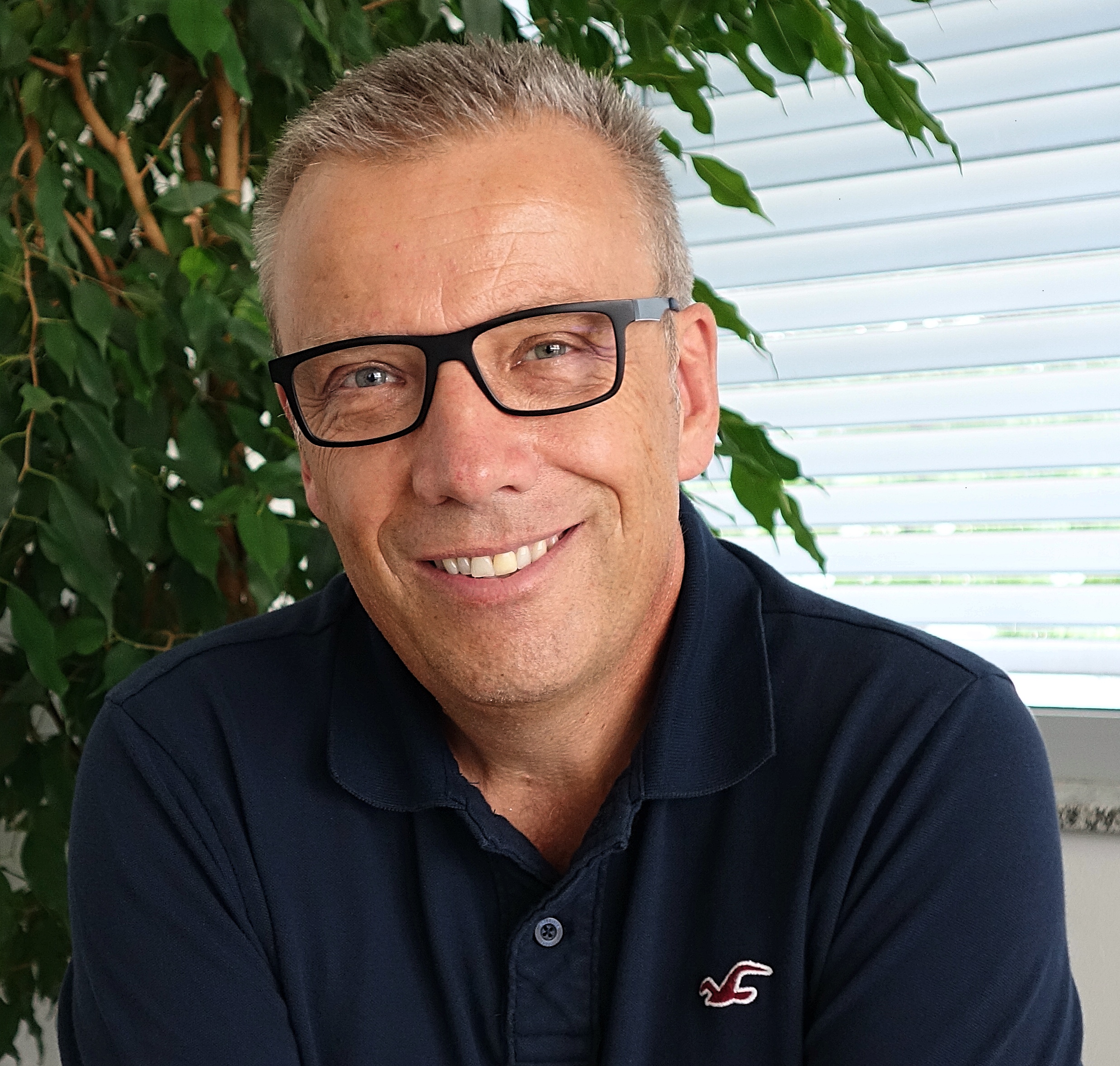 Dr. Thomas Zeizel Dr. Thomas Zeizel