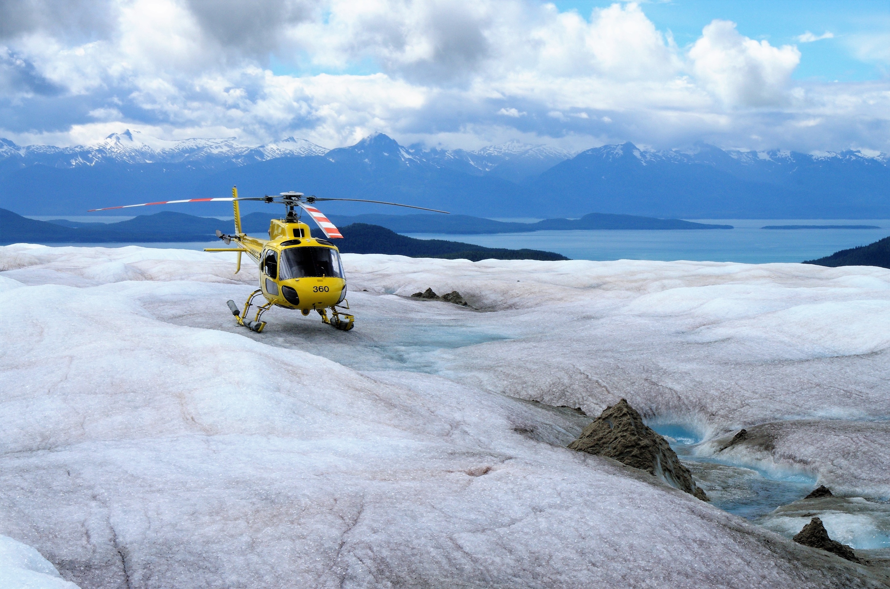 Helikopter auf dem Gletscher
